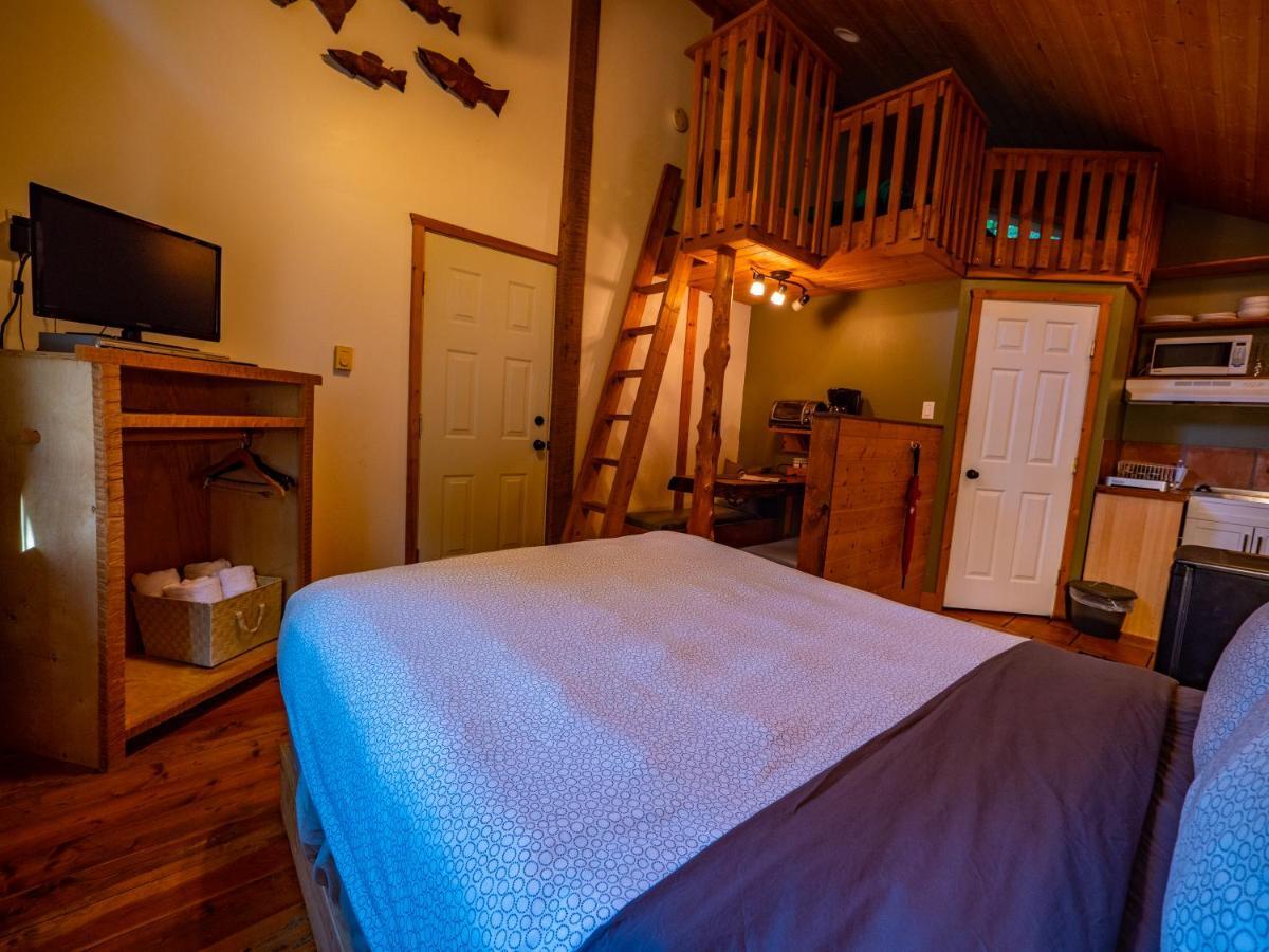 Surfs Inn Rainforest Cottages ユクルーレット エクステリア 写真
